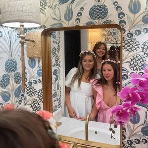 Meet your Posher, Maddie